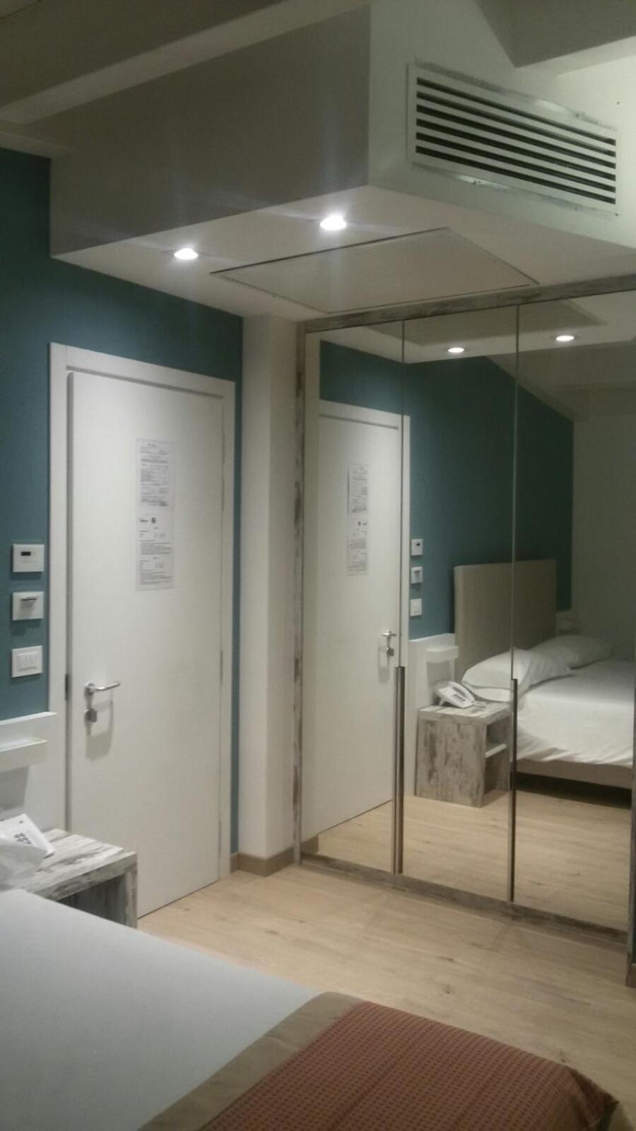 Gabbiano Hotel Civitanova Marche Kültér fotó