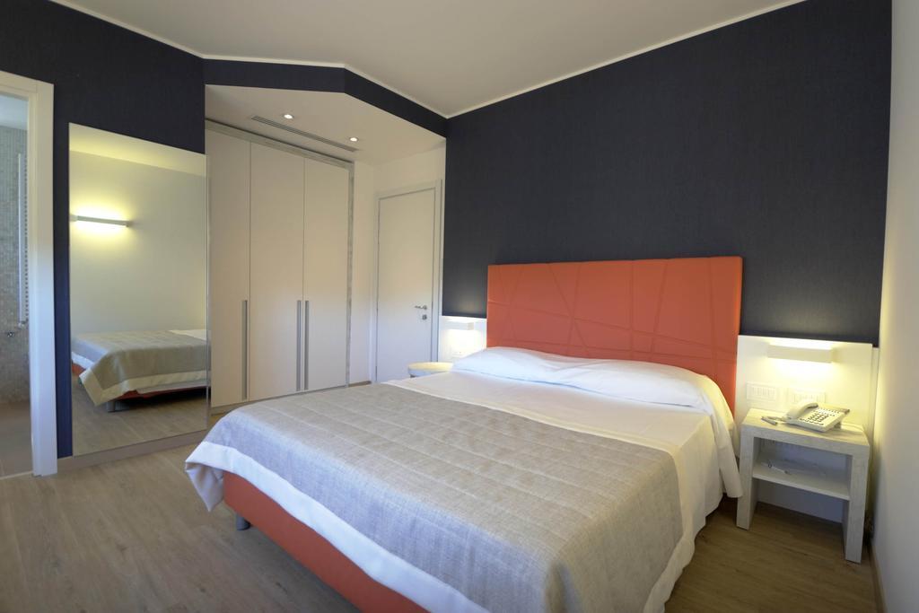 Gabbiano Hotel Civitanova Marche Kültér fotó