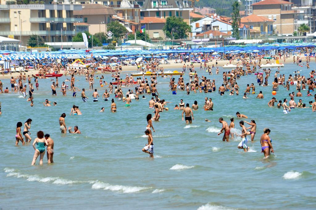 Gabbiano Hotel Civitanova Marche Kültér fotó